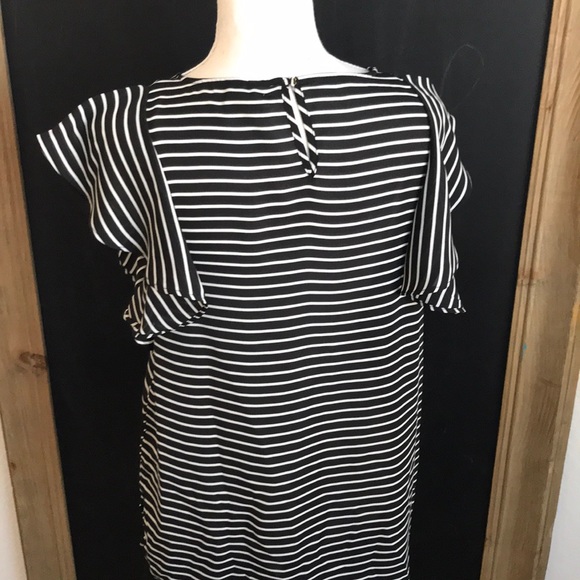 Elle Black and White Striped Blouse - Picture 4 of 4
